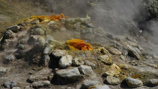 Campi Flegrei: l’evacuazione costerebbe 30 miliardi l’anno all’Italia