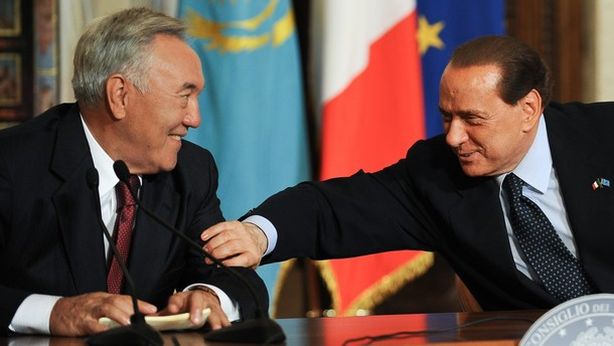 Vertice tra Berlusconi e il presidente kazako