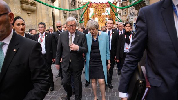 Juncker lascia per paura che Ue si spacchi su Brexit