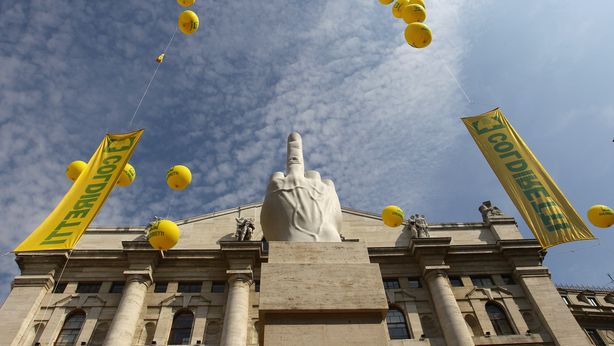 Piazza Affari, i titoli da comprare e da vendere