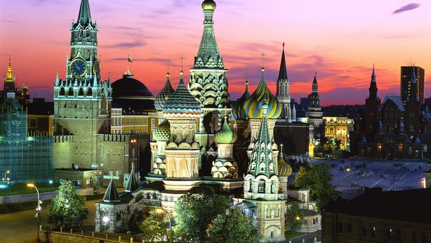 Russia: banca centrale alza tassi al 15%