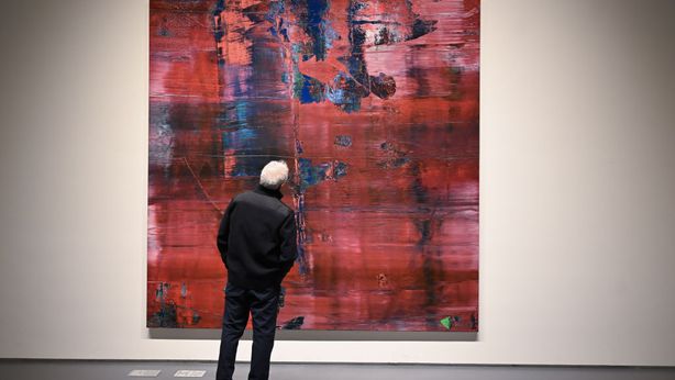 Arte: tra i nuovi acquirenti è boom di under 40. In evidenza design, borse e gioielli