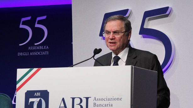 Terremoto a Bankitalia. Il governatore Ignazio Visco indagato