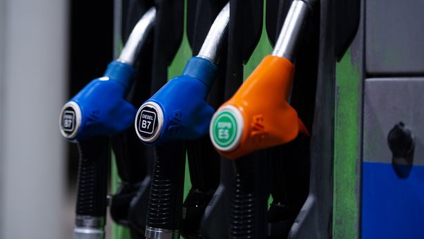 Benzina: da cosa dipende il prezzo tra accise, iva e costi industriali