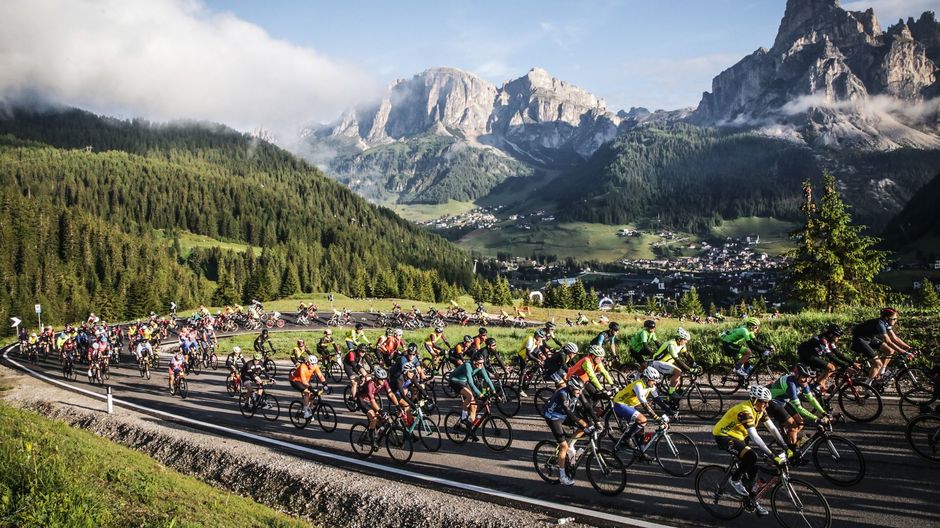 Intesa Sanpaolo Private Banking al fianco della Maratona dles Dolomites