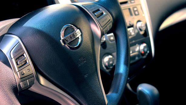 Nissan, perdita netta di 3,6 miliardi di euro per l’esercizio fiscale 2025-2026