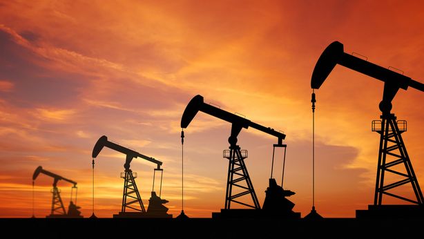 Petrolio: crollano i prezzi, pesano i timori di recessione