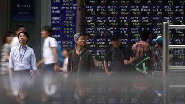 Borsa di Milano fiacca, in Europa regna la cautela