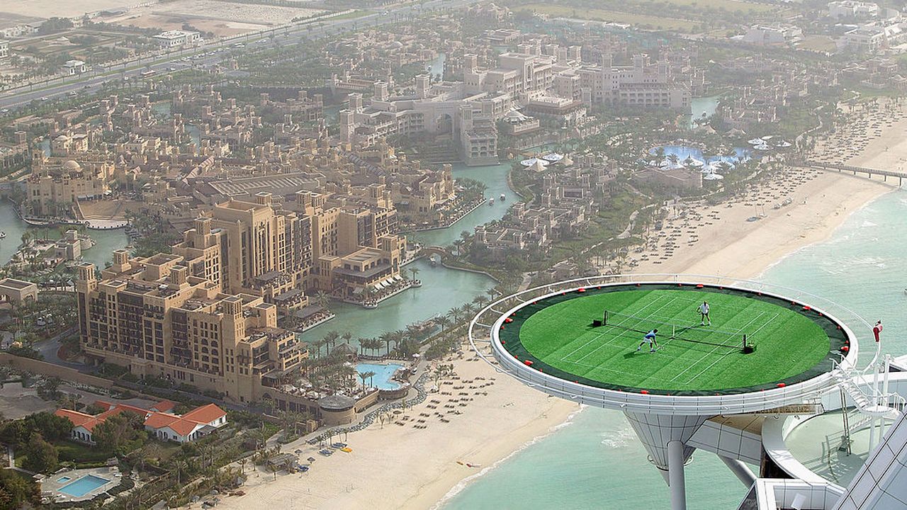 Dubai, la guerra con l’Iran scuote il più importante centro finanziario del Golfo