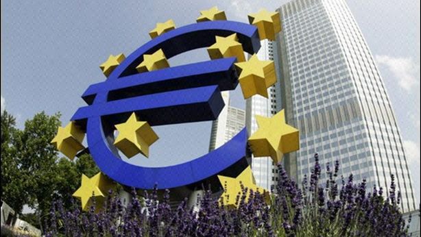 Bce taglia stime Pil 2013 a -0,4%. Rischi ripresa