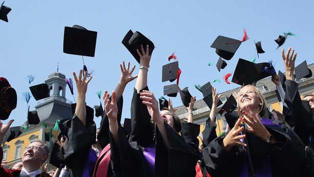 Pensioni, come riscattare anni di laurea: il simulatore online dell’Inps