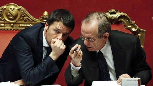 Slogan Renzi: investitori (e correntisti) stufi. Ed è fuga dall’Italia