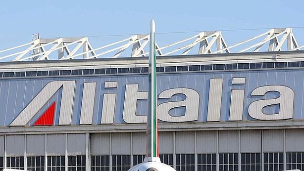 Alitalia e il decreto top secret. Cosa si sta facendo per pagare i 35.000 creditori?
