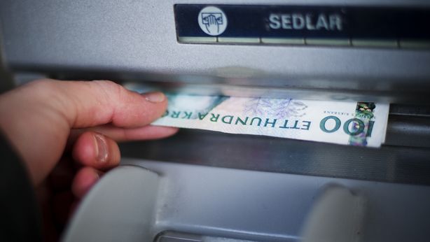 Svezia non può vietare contanti per “colpa degli anziani”