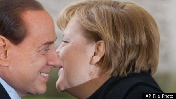 Berlusconi attacca Merkel.  “O si negozia o si rompe l’euro”