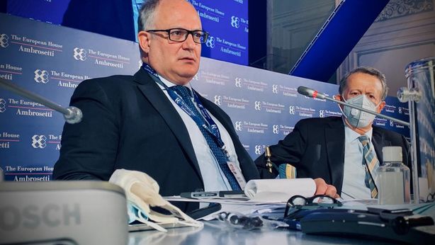 Economia, cauto ottimismo del ministro Gualtieri a Cernobbio (VIDEO)