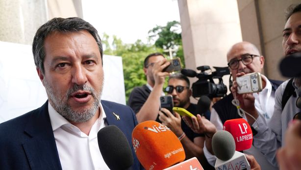 Banche: per Salvini (Lega) grandi istituti di credito devono aiutare l’Italia