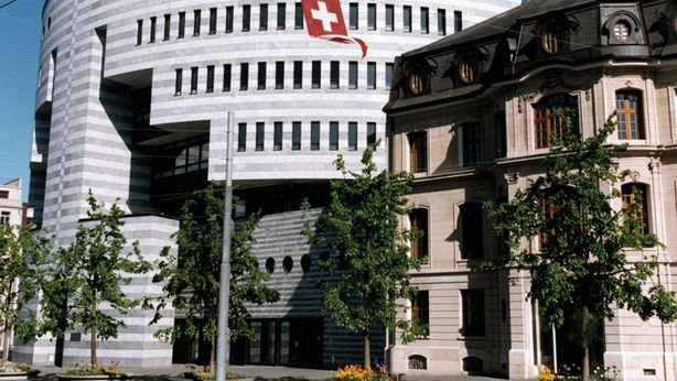 Regole più severe per le banche? L’ennesima menzogna
