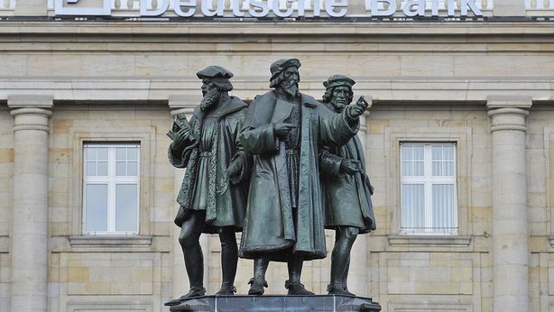 Deutsche Bank: utile crolla e peggio deve ancora venire