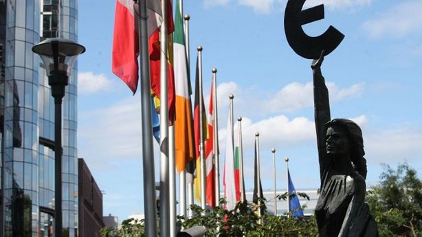 Spagna: pubblicare nomi di chi truffa. Ue: “no, fuori legge”