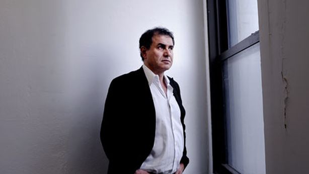 Roubini: conflitto Iran provocherebbe recessione, petrolio salirebbe a $150