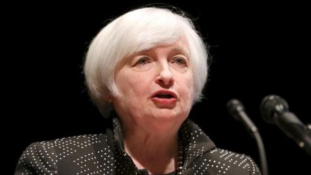 Yellen: tassi da alzare nel 2015. Poi accusa malore