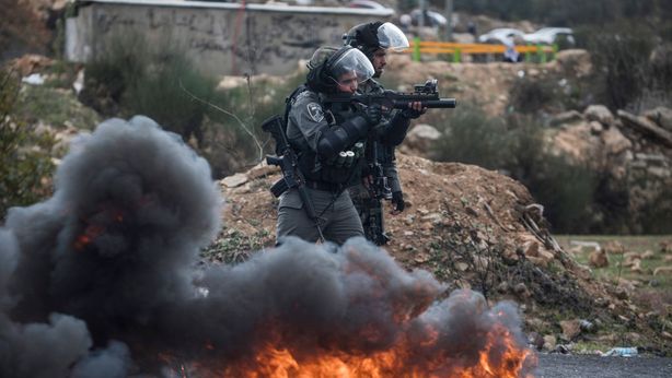 Botta e risposta Israele-Iran, razzi su Golan e Siria. Petrolio in rally