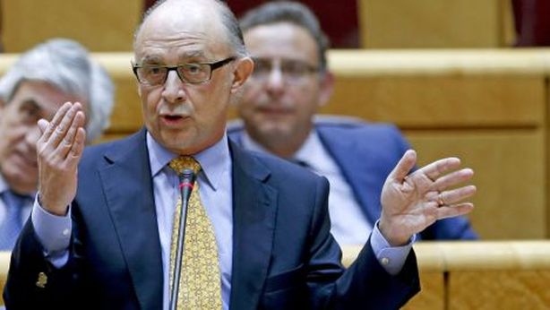 Spagna cambia costituzione: prelievi dai conti possibili