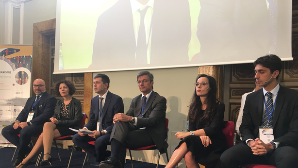 Italia, Prometeia: anche famiglie benestanti preferiscono la liquidità