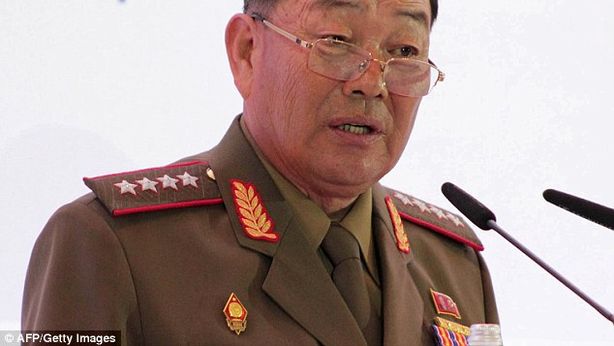 Corea del Nord: si addormenta alla parata, ministro Difesa giustiziato