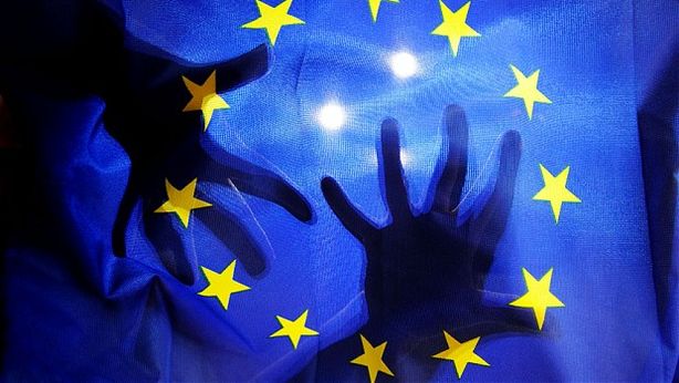 “L’Ue strangola la democrazia”