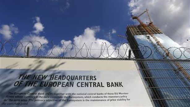 Bce lascia tassi invariati allo 0,75%. Draghi: rischi al ribasso