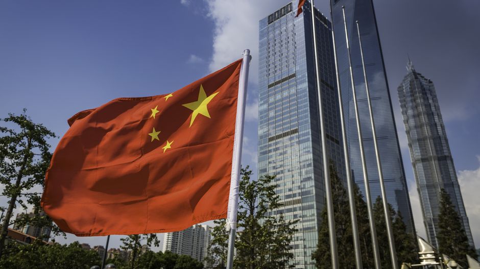 Cina, borsa di Hong Kong in calo dell’1,56%. Shanghai e Shenzhen chiudono in lieve rialzo