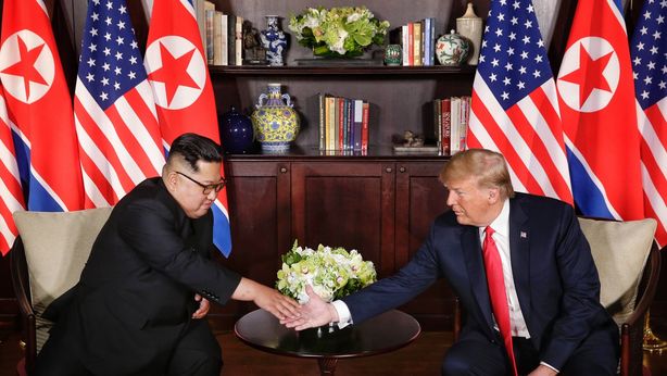 Fine dell’idillio Trump-Kim, Corea del Nord valuta sospensione colloqui