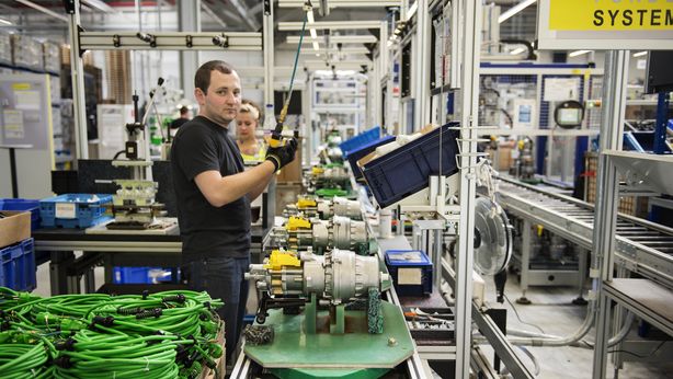 Export e ordini fabbriche in calo: le sfide dell’economia mondiale