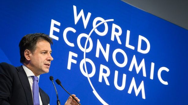 I potenti del mondo si riuniscono a Davos