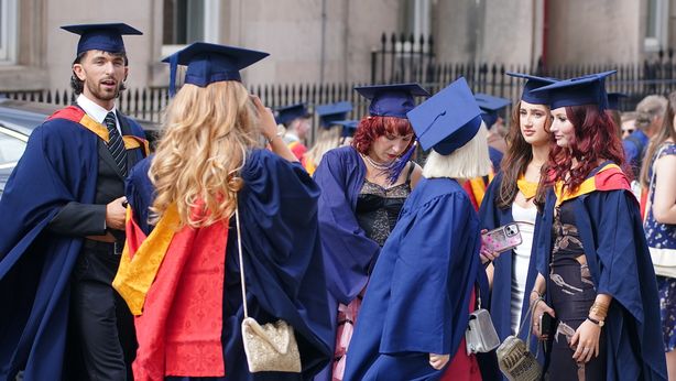Università, la classifica delle lauree più remunerative