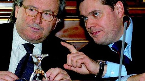 Passera in combutta con i banchieri grida al conflitto di interesse