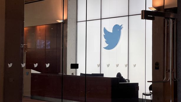 Twitter chiederà 1000 dollari alle aziende per la spunta d’oro