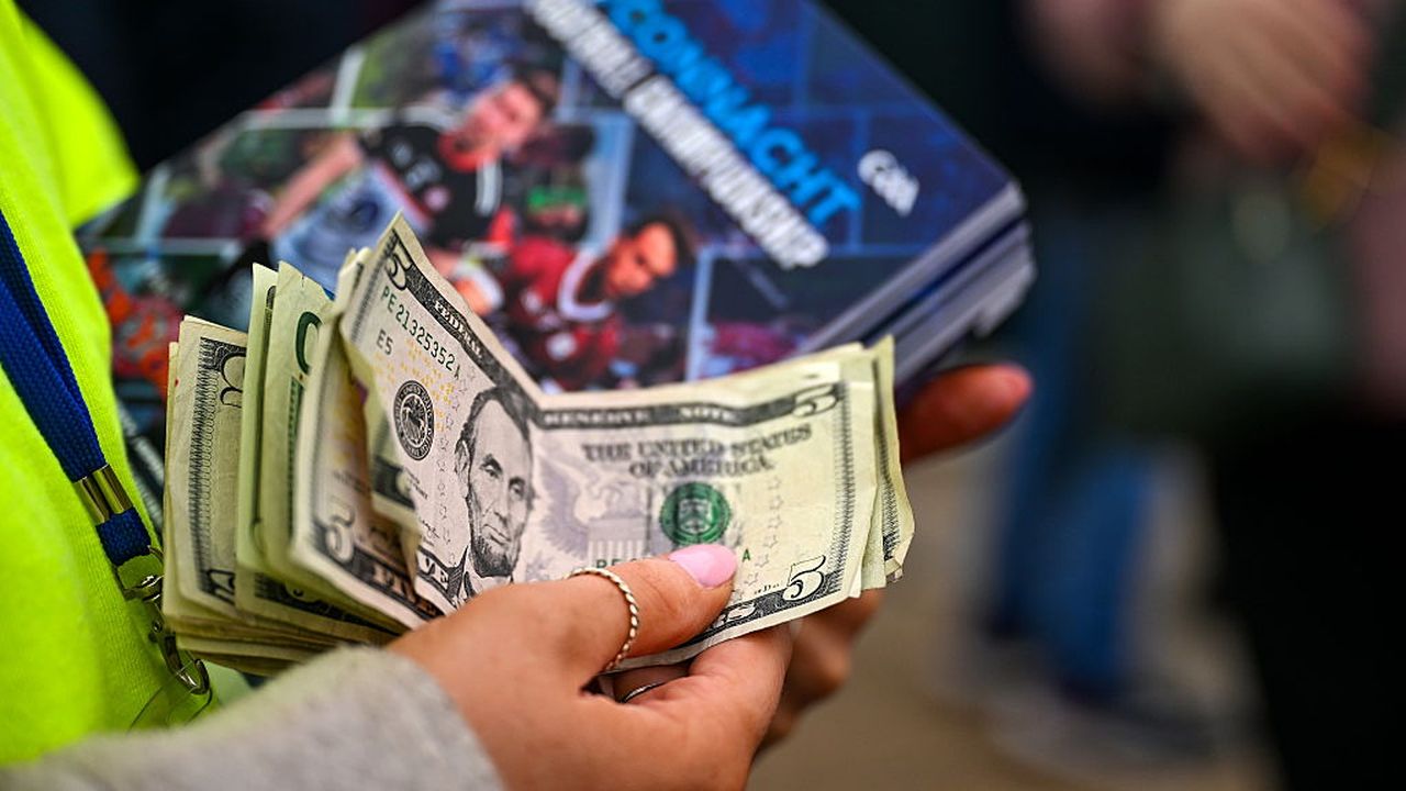 Disegualianze, paperoni sempre più ricchi, in dieci anni portafoglio cresce di 33 mila miliardi
