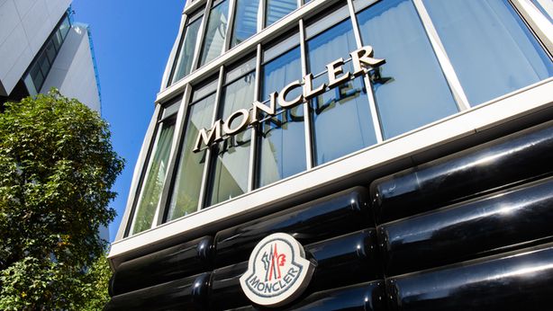Moncler, conti 2024 oltre le attese: ricavi superano 3,1 mld, proposto dividendo per 1,3 euro